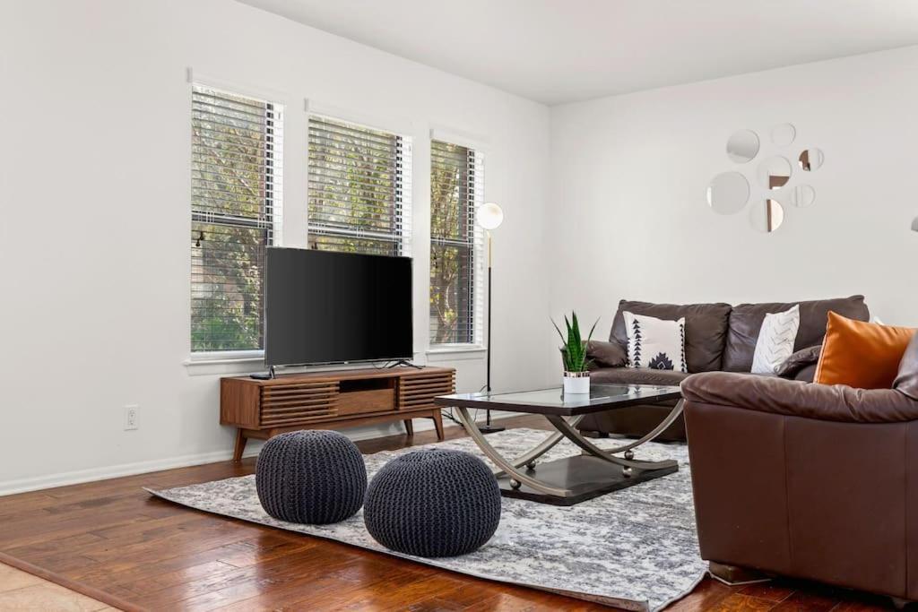 5 Bedrooms With Chefs Kitchen 2 Masters Room And Game Lounge サンアントニオ エクステリア 写真