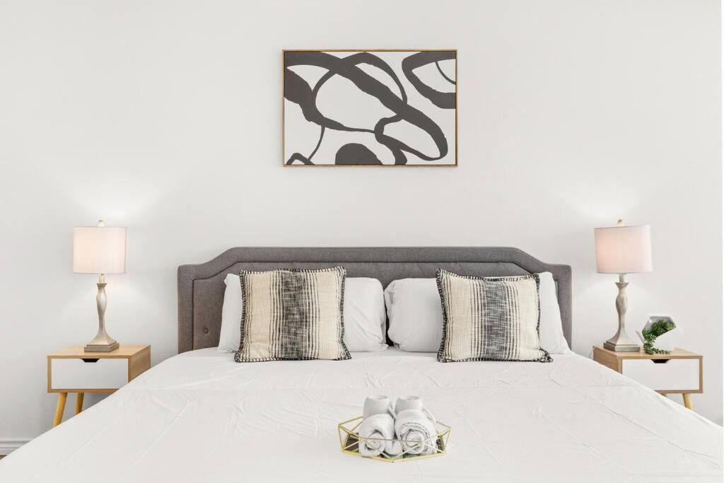 5 Bedrooms With Chefs Kitchen 2 Masters Room And Game Lounge サンアントニオ エクステリア 写真