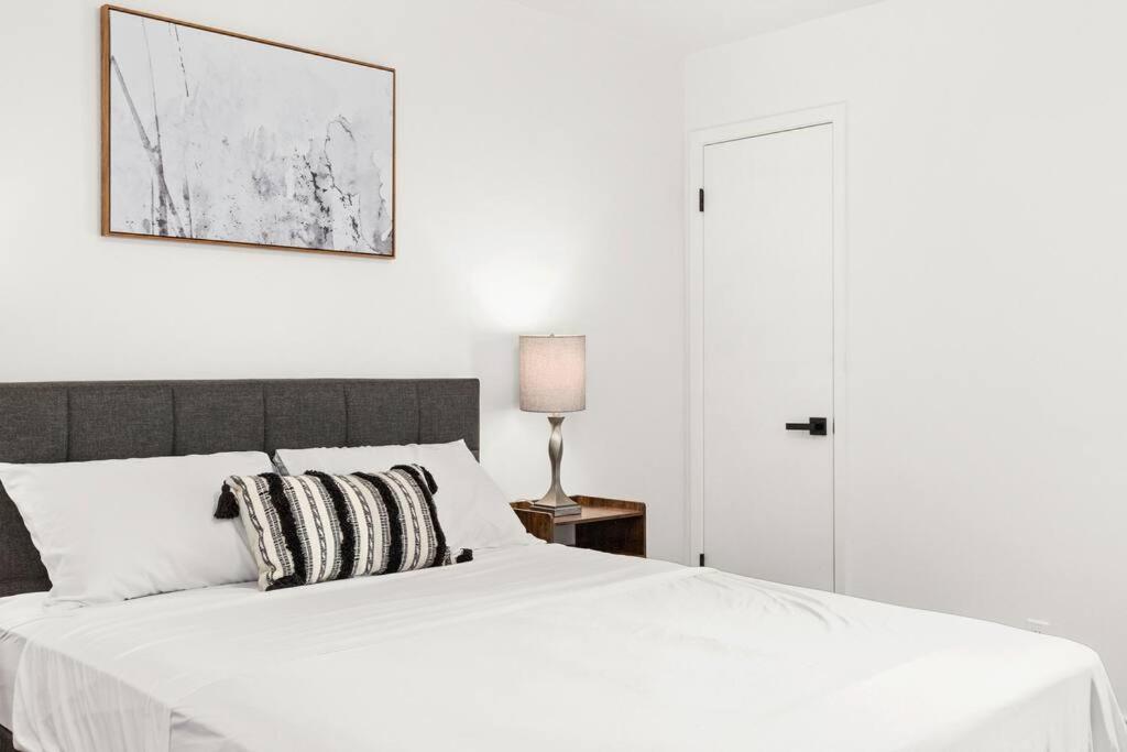 5 Bedrooms With Chefs Kitchen 2 Masters Room And Game Lounge サンアントニオ エクステリア 写真